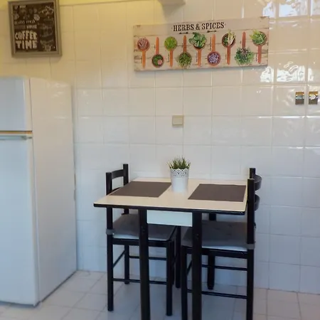 Cosy House In Saldanha * Lisboa